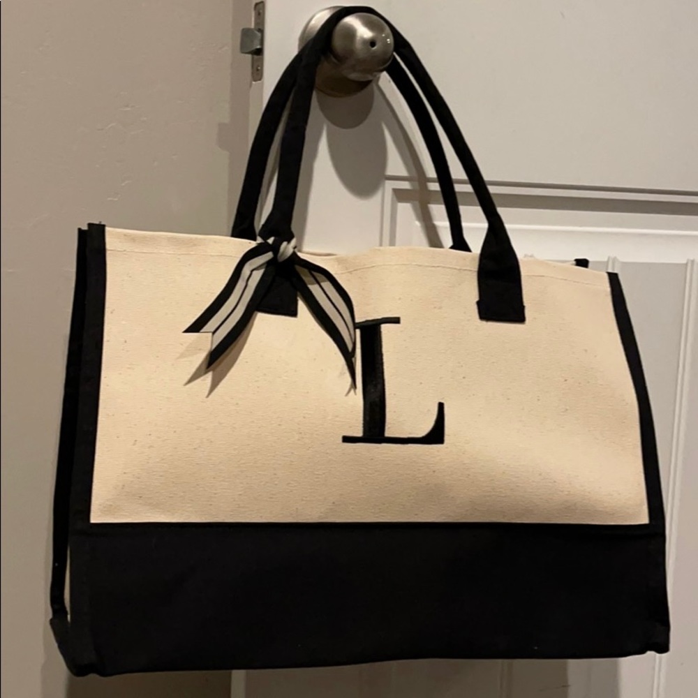 Beautiful monogrammed “L” bag